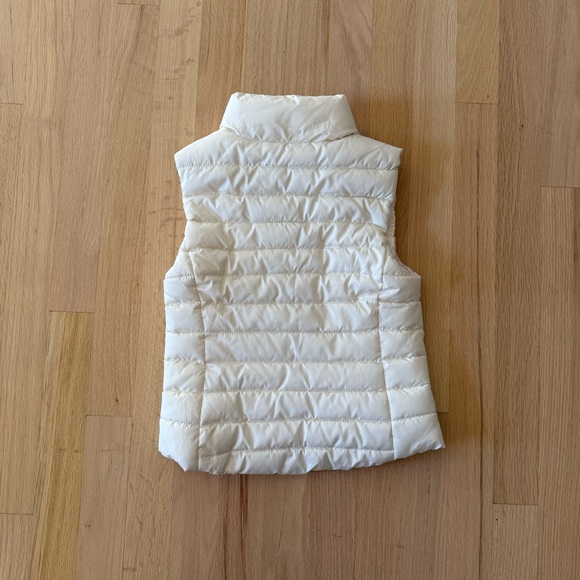 Old Navy Active Narrow Channel Puffer Vest, Size S (6-7) - Picture 5 of 5